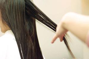自然な状態に近付けられる縮毛矯正